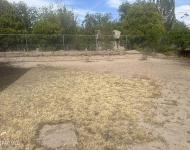 8405 Pinon Street - Photo Thumbnail 14