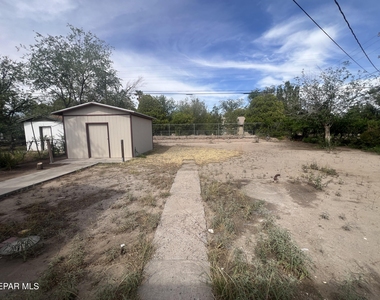 8405 Pinon Street - Photo Thumbnail 19