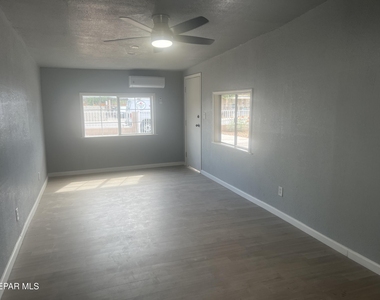 8405 Pinon Street - Photo Thumbnail 7