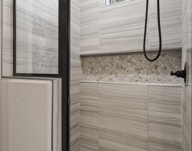 908 Tolworth Street - Photo Thumbnail 16
