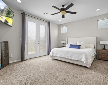 908 Tolworth Street - Photo Thumbnail 12