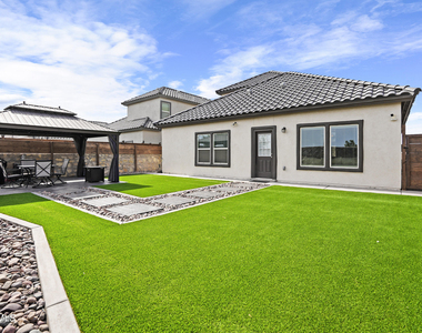 13920 Loreina Luz Avenue - Photo Thumbnail 10
