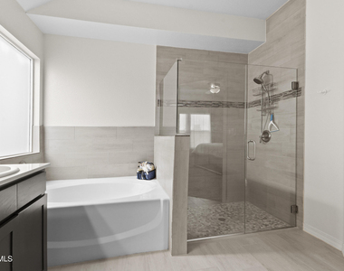 13920 Loreina Luz Avenue - Photo Thumbnail 5