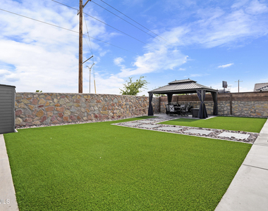13920 Loreina Luz Avenue - Photo Thumbnail 9