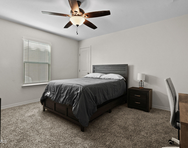 13920 Loreina Luz Avenue - Photo Thumbnail 26