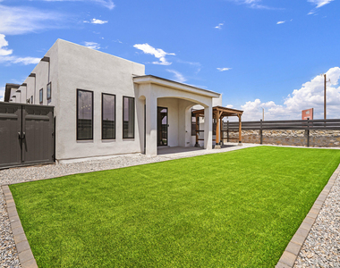 13992 Margaret Ponce Avenue - Photo Thumbnail 30