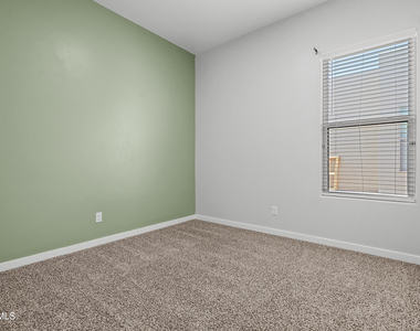 13992 Margaret Ponce Avenue - Photo Thumbnail 12