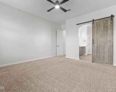 13992 Margaret Ponce Avenue - Photo Thumbnail 16