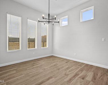 13992 Margaret Ponce Avenue - Photo Thumbnail 25