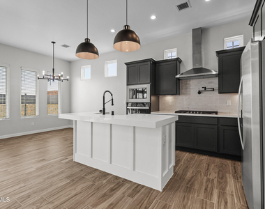 13992 Margaret Ponce Avenue - Photo Thumbnail 21