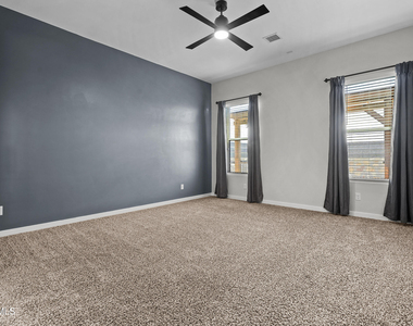 13992 Margaret Ponce Avenue - Photo Thumbnail 15