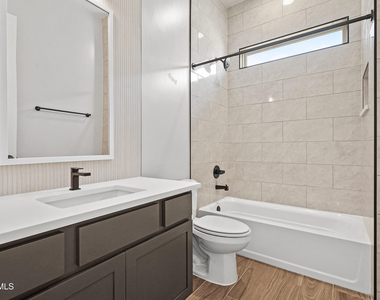 13992 Margaret Ponce Avenue - Photo Thumbnail 8