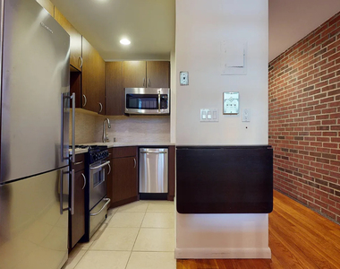 East 88 th Street  - Photo Thumbnail 3