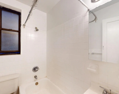 East 96th Street - Photo Thumbnail 6