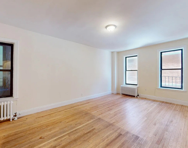 East 96th Street - Photo Thumbnail 3