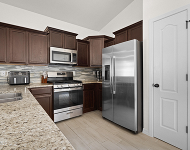 13621 Hazlewood Street - Photo Thumbnail 17