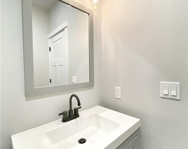 4 Berkeley Street - Photo Thumbnail 2
