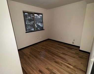 204 Wheeler Avenue - Photo Thumbnail 2