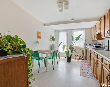 382 Whitney Avenue - Photo Thumbnail 8