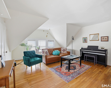 382 Whitney Avenue - Photo Thumbnail 3
