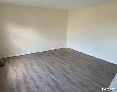 12 Irving Place - Photo Thumbnail 3