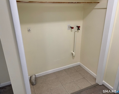 12 Irving Place - Photo Thumbnail 4
