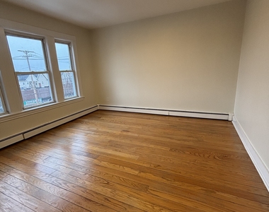 2395 Main Street - Photo Thumbnail 2