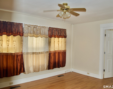 37 Putnam Street - Photo Thumbnail 2