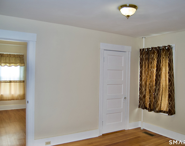 37 Putnam Street - Photo Thumbnail 9