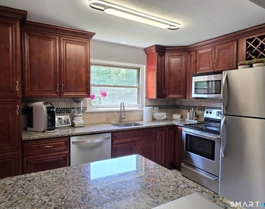 500 Oak Avenue - Photo Thumbnail 4