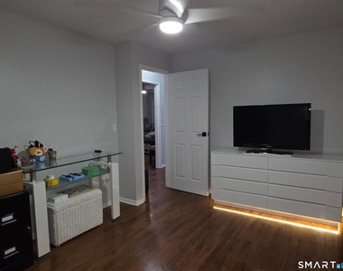 500 Oak Avenue - Photo Thumbnail 13