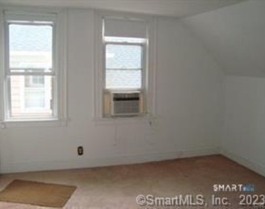 263 Roselle Street - Photo Thumbnail 7
