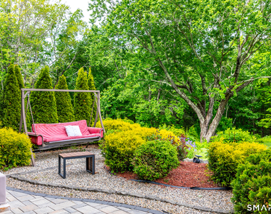 250 Westledge Drive - Photo Thumbnail 28