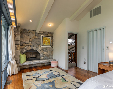 250 Westledge Drive - Photo Thumbnail 18
