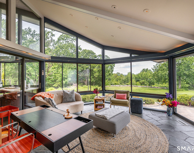 250 Westledge Drive - Photo Thumbnail 8
