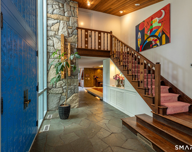 250 Westledge Drive - Photo Thumbnail 3