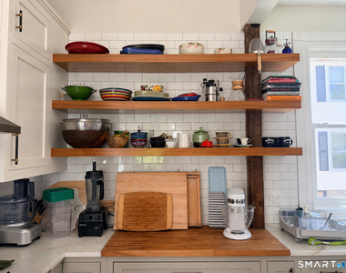 4 Morgan Avenue - Photo Thumbnail 7