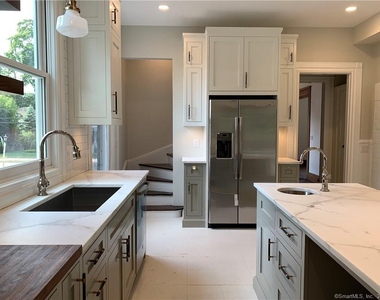 4 Morgan Avenue - Photo Thumbnail 6