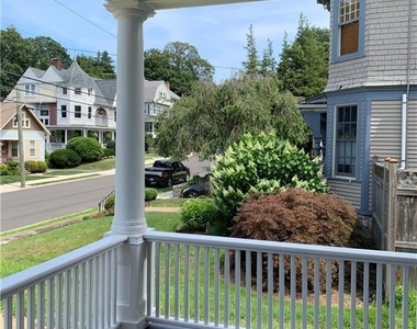 4 Morgan Avenue - Photo Thumbnail 2