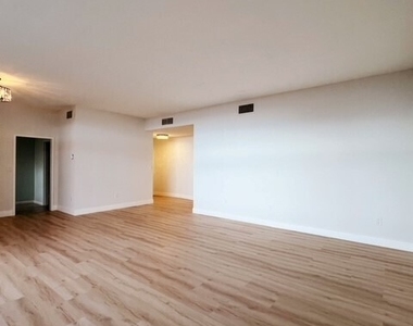 3200 Park Avenue - Photo Thumbnail 15