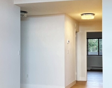 3200 Park Avenue - Photo Thumbnail 4