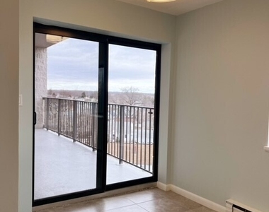 3200 Park Avenue - Photo Thumbnail 7