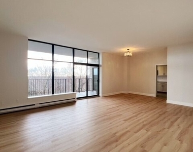 3200 Park Avenue - Photo Thumbnail 16