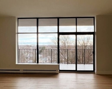 3200 Park Avenue - Photo Thumbnail 17