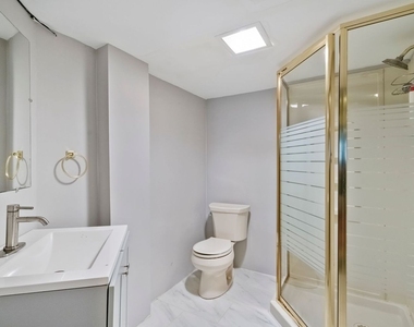 6581 Rosemoor Street - Photo Thumbnail 23