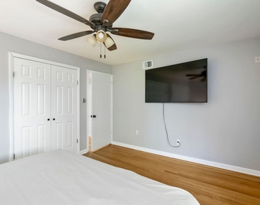 6581 Rosemoor Street - Photo Thumbnail 13