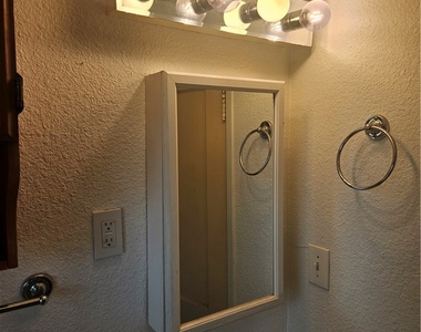 1108 Prescott St - Photo Thumbnail 16