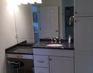320 N Lakeside Dr - Photo Thumbnail 22