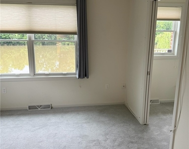 320 N Lakeside Dr - Photo Thumbnail 20