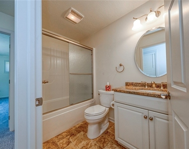 320 N Lakeside Dr - Photo Thumbnail 4